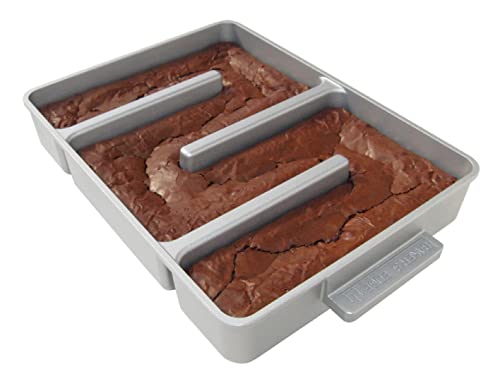 Book Cover Baker's Edge Brownie Pan - The Original - All Edges Brownie Pan for Baking, Durable Nonstick Coating, Heavy Gauge Cast Aluminum Construction, Large 9”x12” Rectangular Size Baking Pan - Made in the USA