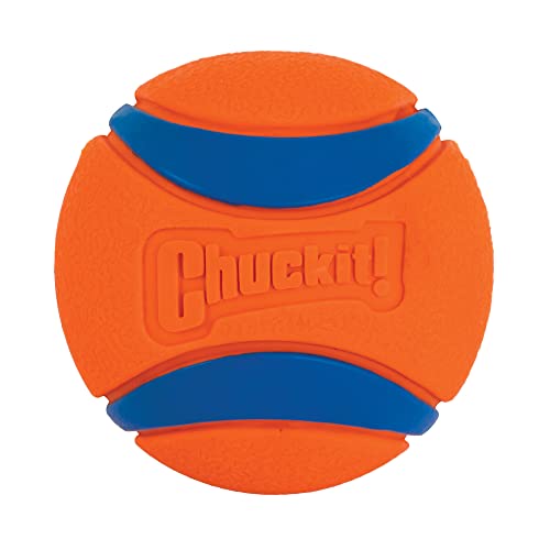 Book Cover Chuckit! Ultra Ball Dog Toy, Medium (2.5 Inch Diameter) Pack of 1, for breeds 20-60 lbs