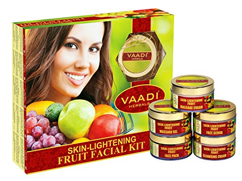 Book Cover Vaadi Herbal Skin Ligtening Fruit Facial Kit 270g