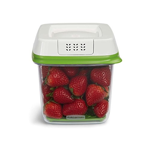 Book Cover Rubbermaid FreshWorks Produce Saver Food Storage Container, Medium, 6.3 Cup, Green 1920478