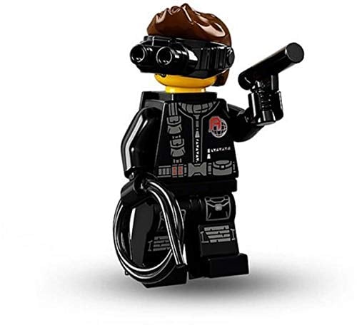 Book Cover LEGO Series 16 Collectible Minifigures - Secret Agent Spy (71013)