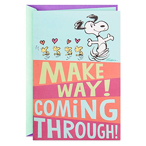 Book Cover Hallmark Pop Up Peanuts Mothers Day Card or Birthday Card for Mom (Snoopy, Hugs and Kisses for You)