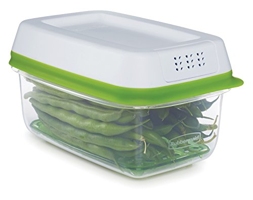Book Cover Rubbermaid FreshWorks Produce Saver Food Storage Container, Small Rectangle, 4 Cup, Green