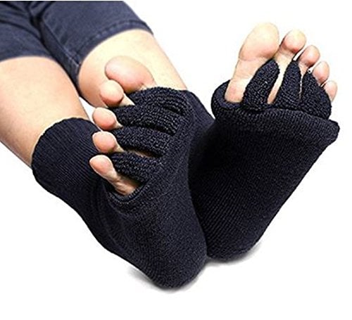 Book Cover ReachTop 1 Pair Black Yoga Gym Massage Five Toe Separator Socks Foot Alignment Pain Relief Half Toe Socks Toe Spacer Stretcher Sports Socks