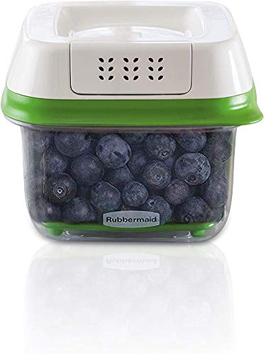 Book Cover Rubbermaid FreshWorks Produce Saver Food Storage Container, Small Square, 2.5 Cup, 2pack