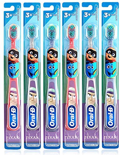 Book Cover Oral-B Toy Story Kids Toothbrush for Little Children 3+ Years Old, Extra Soft - Pack of 6